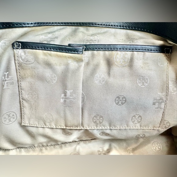 TORY BURCH
Robinson Mini Double-Zip Tote Black shoulder good condition - Picture 7 of 10